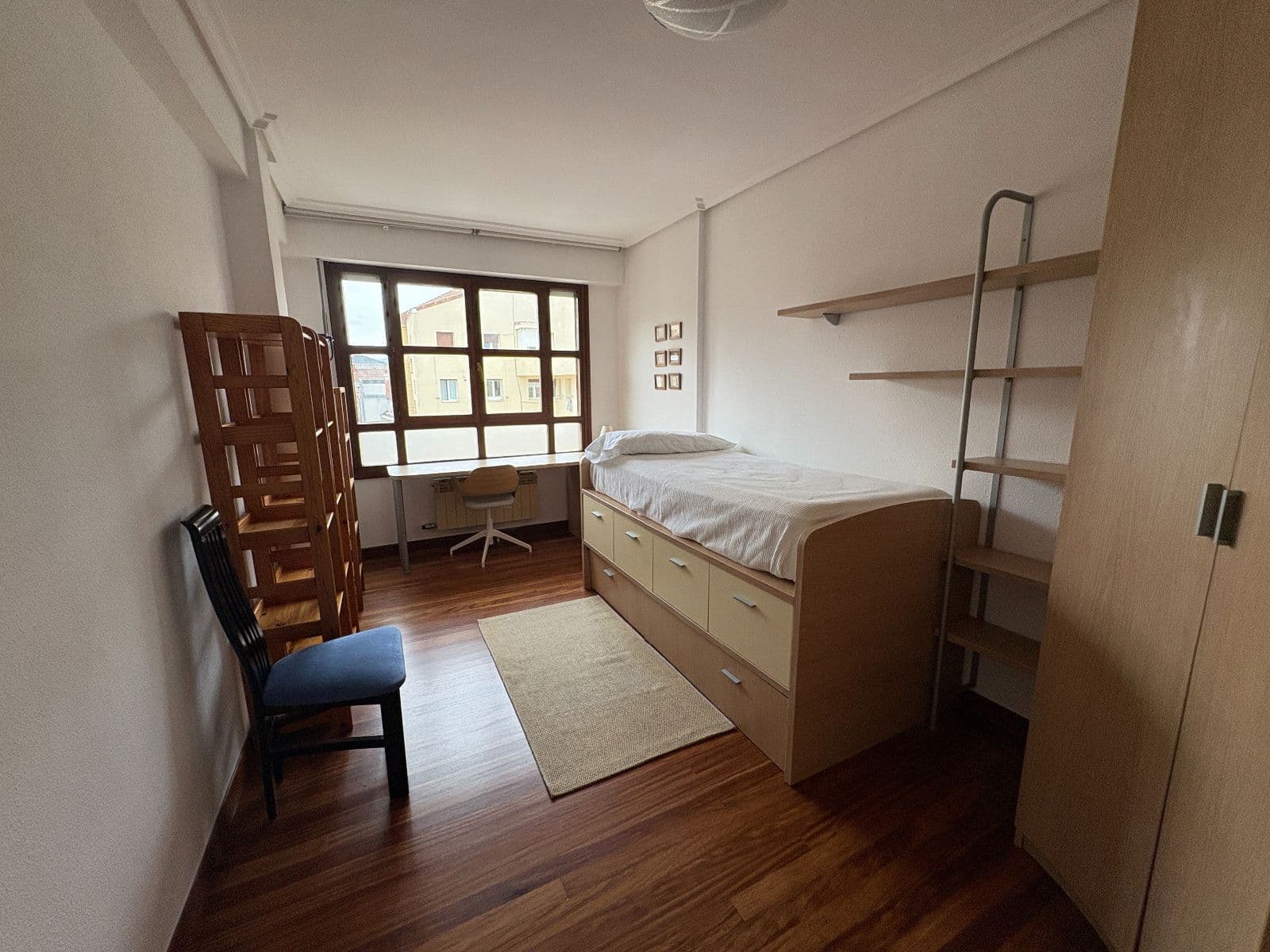 Se vende piso en Florida con garaje y txoko - imagen 32