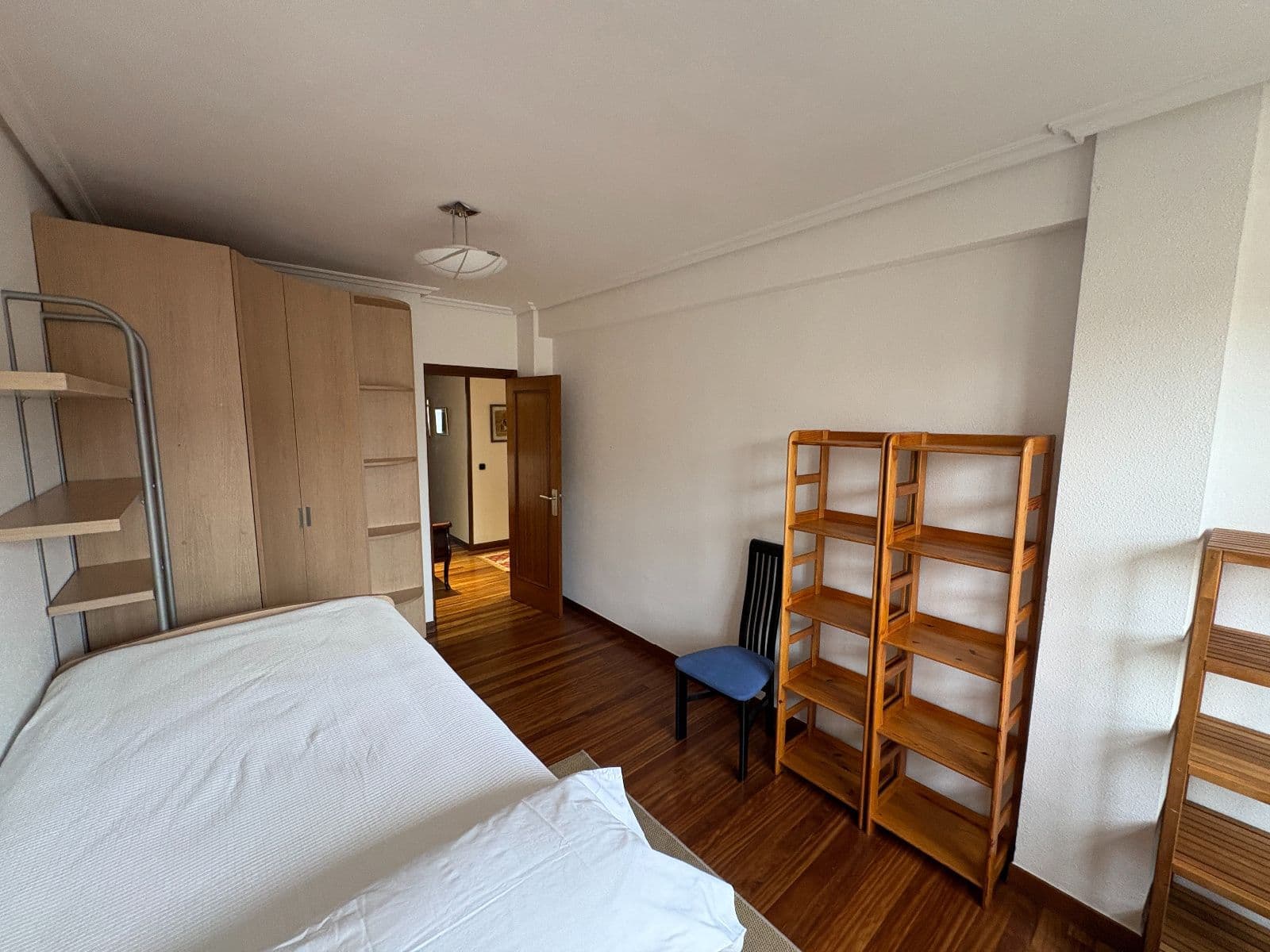 Se vende piso en Florida con garaje y txoko - imagen 35